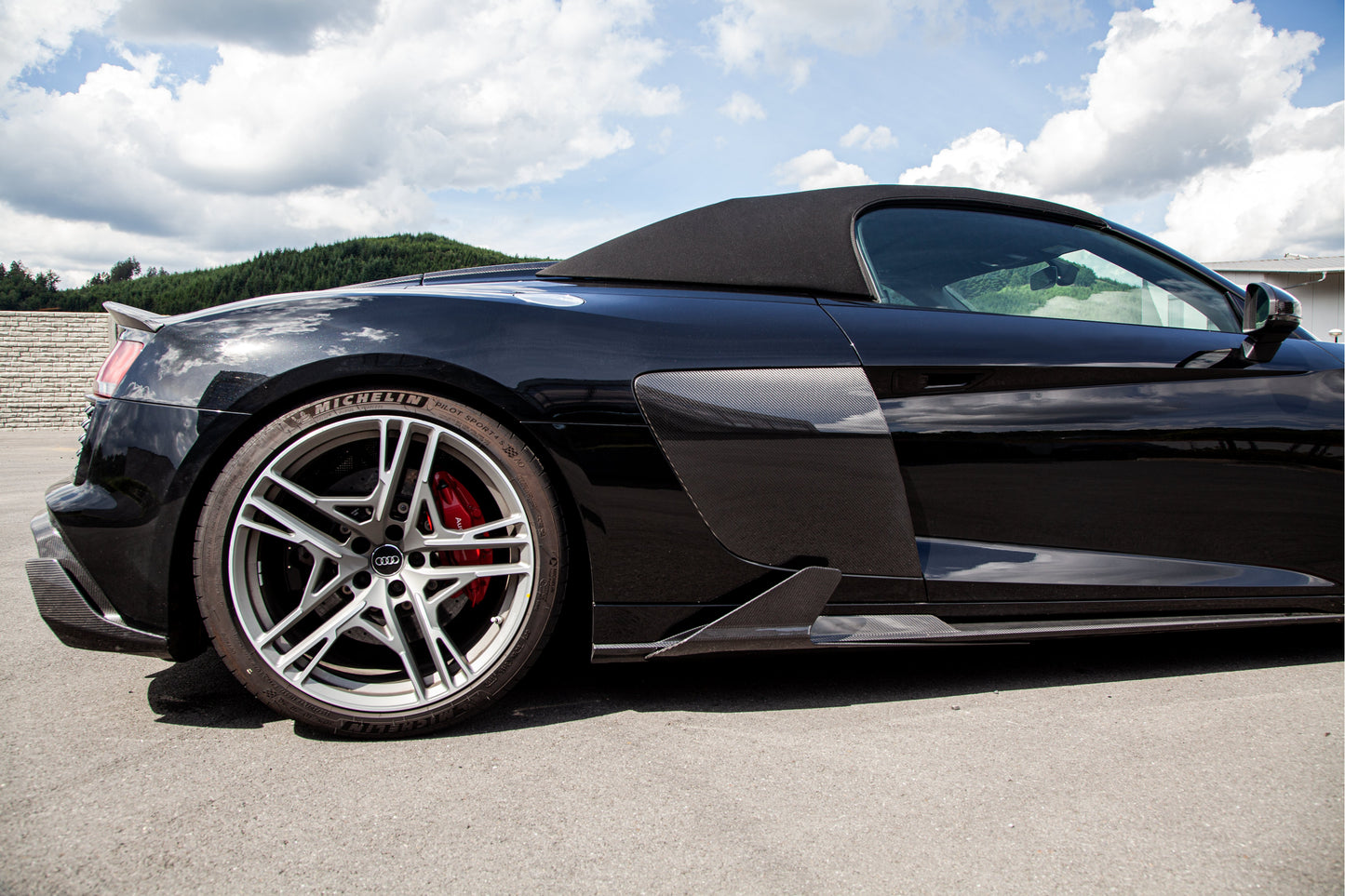 Audi R8 (Gen2) Facelift - Carbon Fiber Side Fins