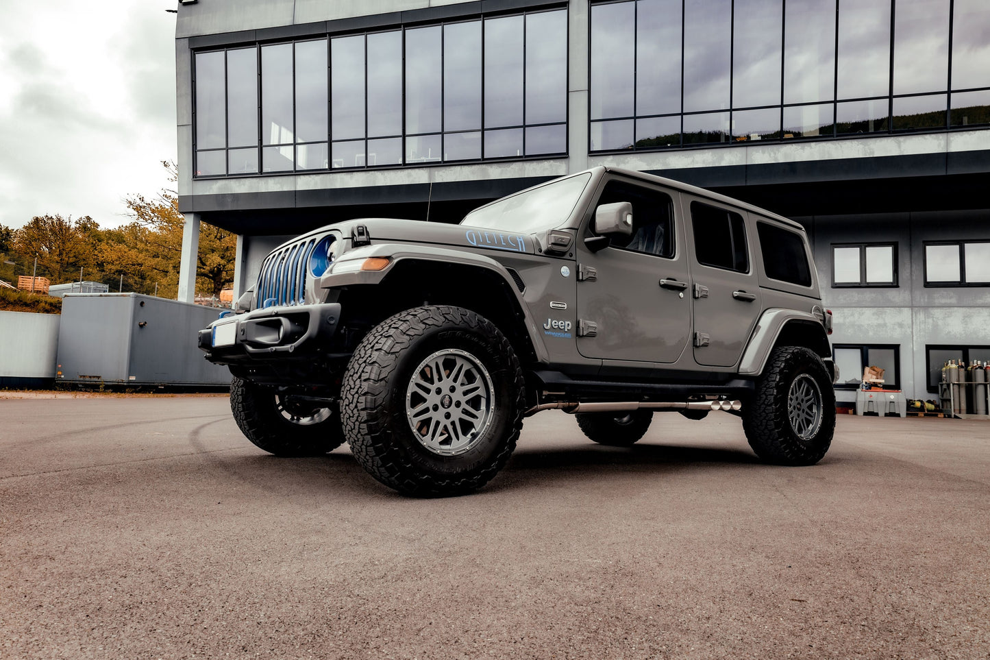 Jeep Wrangler 4xe - Triple Tip Valved Exhaust, 250 Cell Sport Cat Downpipes