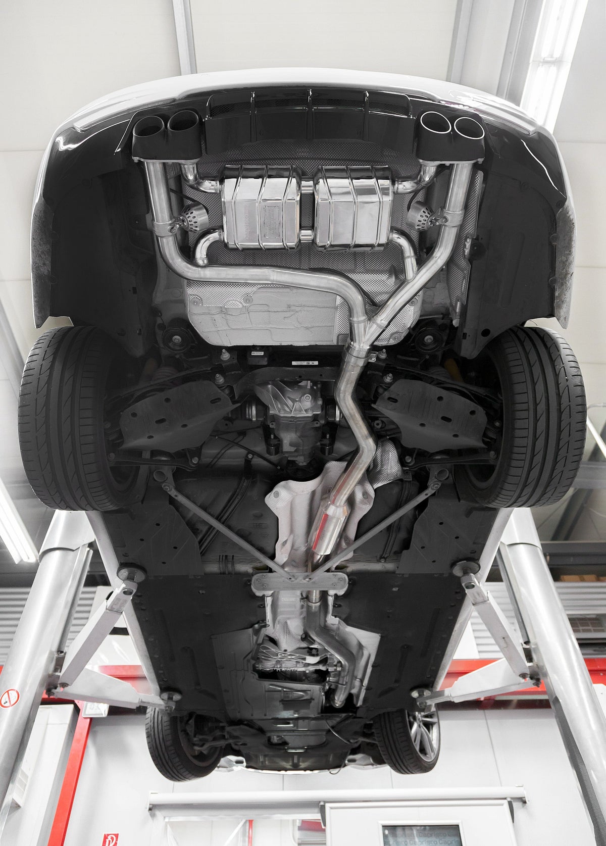 BMW 428i - Valved Exhaust with Middle Silencer and Skirt Diffuser (CES3) image 1