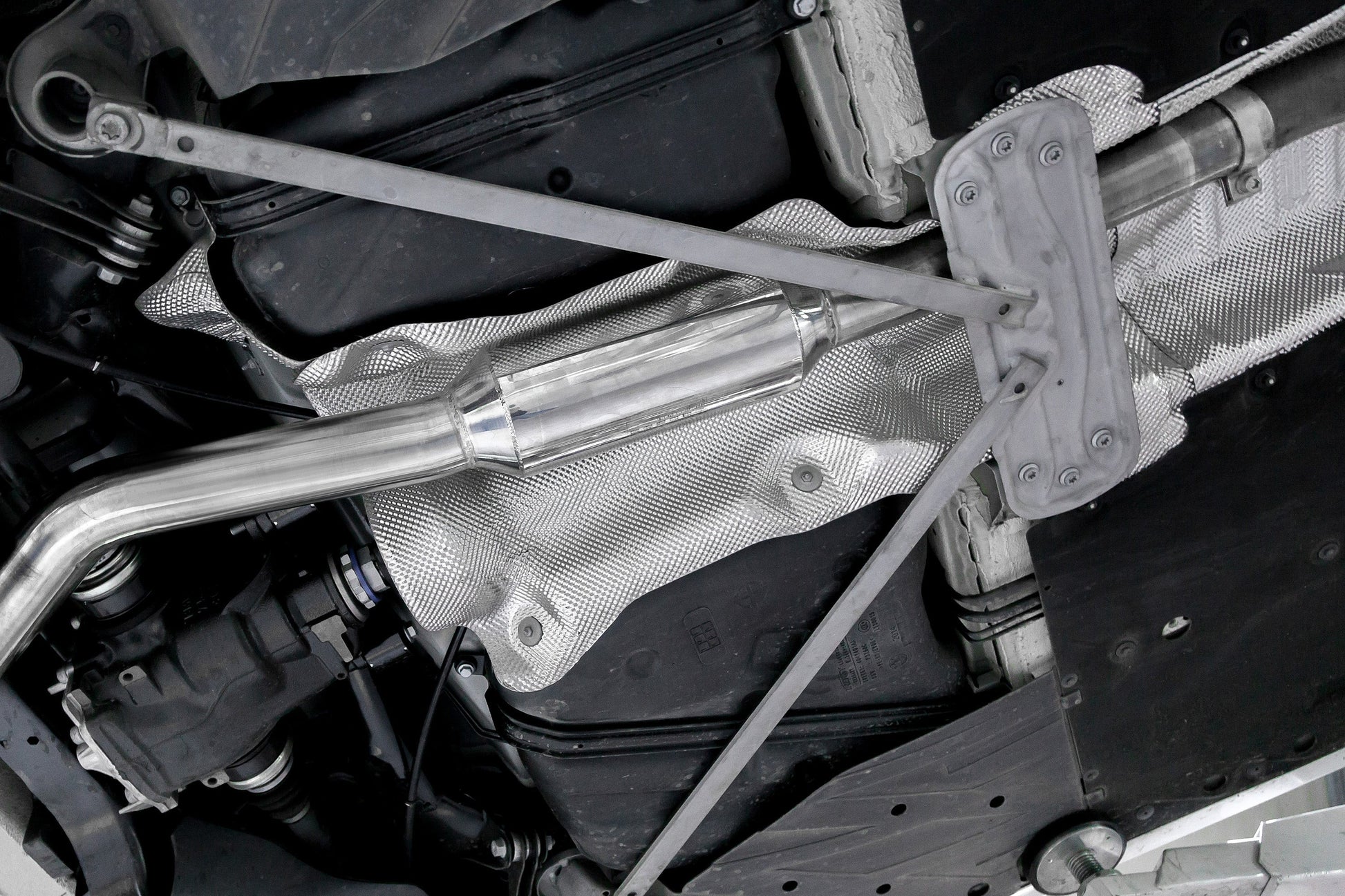 BMW 428i - Valved Exhaust with Middle Silencer and Skirt Diffuser (CES3) image 3