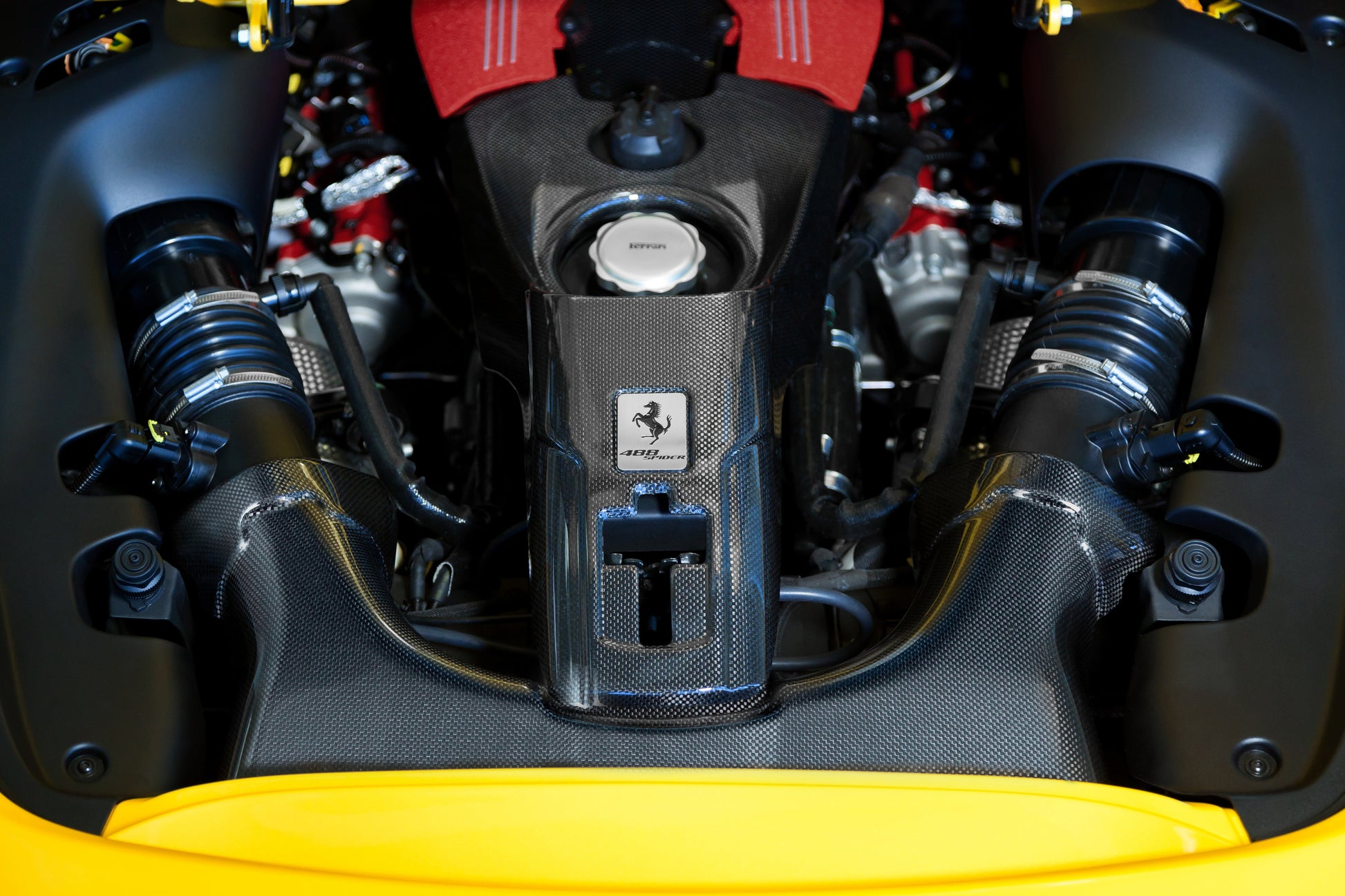 Ferrari 488 - Carbon Airbox image 5